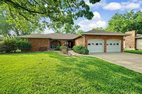 2419 Stewart Ln, Salina, KS 67401