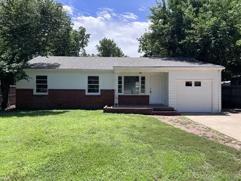 617 W 4th, Haysville, KS 67060