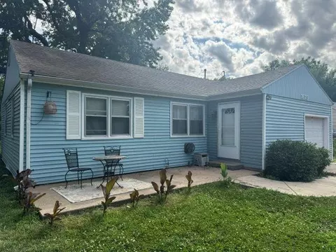 1615 N Terrace Dr, El Dorado, KS 67042