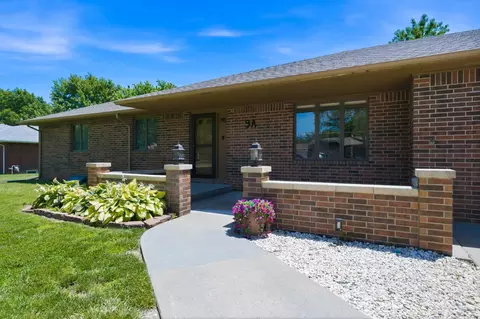 9 E Woodland Dr # A, Augusta, KS 67010