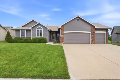 10902 W Lantana St, Wichita, KS 67205