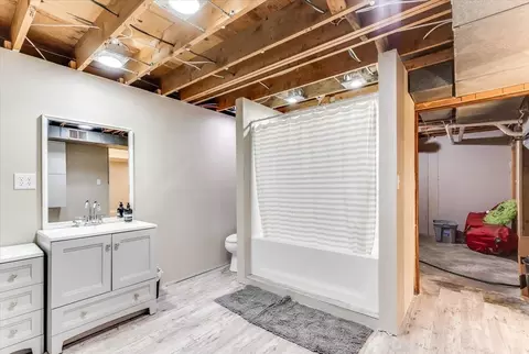 Bath - 605 E Main St, Haven, KS 67543 photo 3 of 3