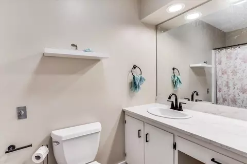 Bath - 605 E Main St, Haven, KS 67543 photo 1 of 3