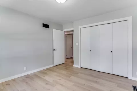 Bedroom - 605 E Main St, Haven, KS 67543 photo 5 of 7