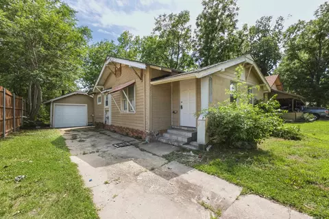 2719 W Douglas, Wichita, KS 67213