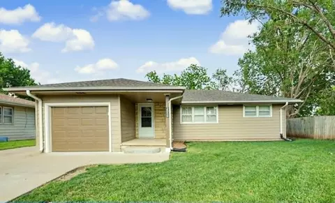 2059 Norton St, Salina, KS 67401