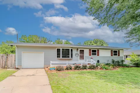 804 N Mclain Ave, Newton, KS 67114