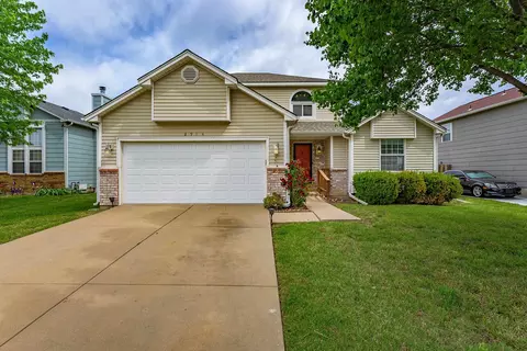 8914 E Cessna St, Wichita, KS 67210