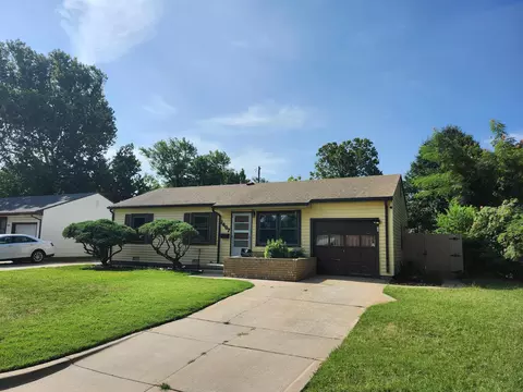 1407 E Crowley St, Wichita, KS 67216