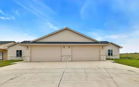 9157 E Chris, Bel Aire, KS 67226