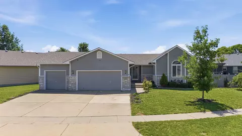 2134 S Golden Hills St, Wichita, KS 67209
