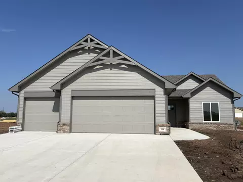 114 E Hickam St, Derby, KS 67037