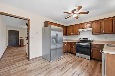 Entry Way - 206 E 1st Ave, Cheney, KS 67025 photo 2 of 2