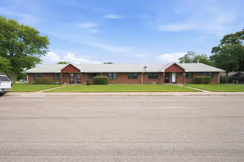 Exterior - 206 E 1st Ave, Cheney, KS 67025 photo 6 of 6