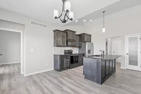 Entry Way - 832 E Sunset, Goddard, KS 67052 photo 3 of 3