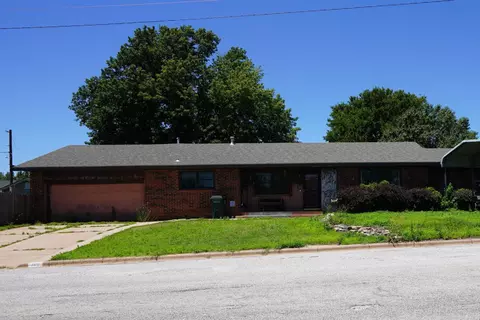 305 N Choctaw St, Hardtner, KS 67057