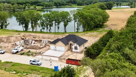 2681 Evening Bay Dr, Salina, KS 67401