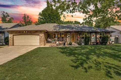 250 N Woodchuck St, Wichita, KS 67212