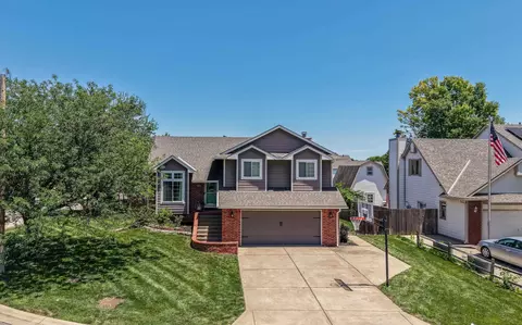 2524 N Button Bush Cir, Derby, KS 67037