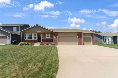 10300 W Jewell Cir, Wichita, KS 67209