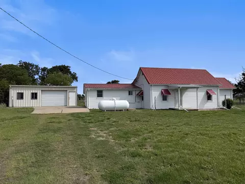 21386 172nd Rd, Burden, KS 67019