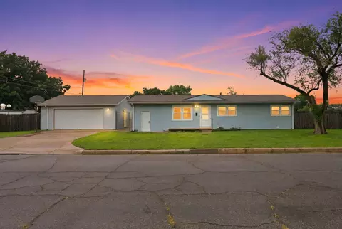 1904 W 32nd St S, Wichita, KS 67217