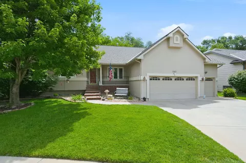 1362 N Hickory Crk, Wichita, KS 67235