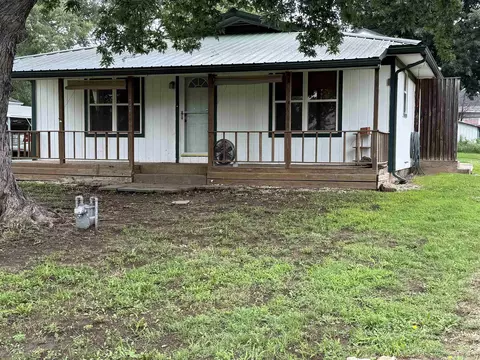 Exterior - 417 Cliff St, Fall River, KS 67047 photo 1 of 5