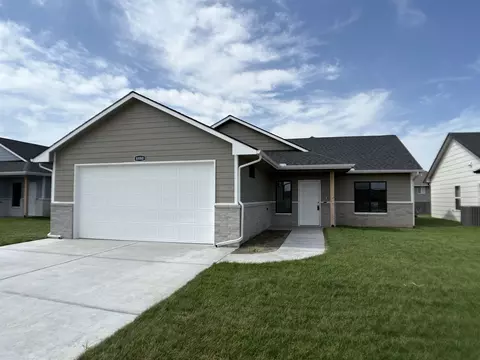 8980 E Forbes Cir, Bel Aire, KS 67226