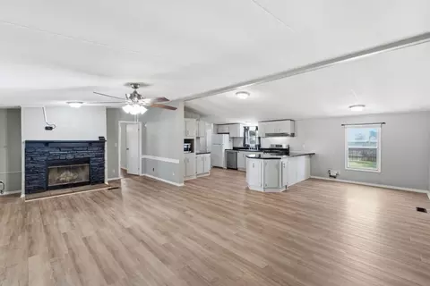 Living - 114 E 3rd St, Udall, KS 67146 photo 2 of 7