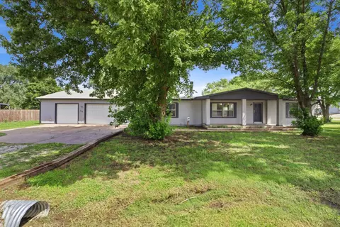 Exterior - 114 E 3rd St, Udall, KS 67146 photo 3 of 7