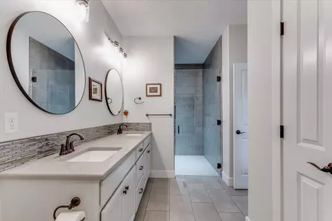 Bath - 925 E Clearlake, Derby, KS 67037 photo 2 of 5