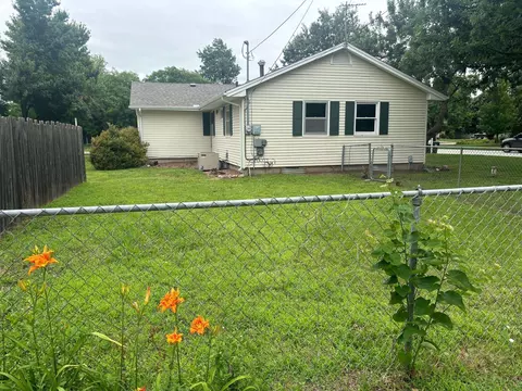 Exterior - 120 E 9th, Halstead, KS 67056 photo 5 of 6