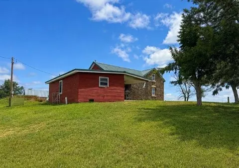 Exterior - 2978 E Deer Dr, Beverly, KS 67423 photo 3 of 6