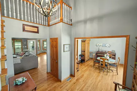 Entry Way - 417 Coreyview Pl, Abilene, KS 67410 photo 3 of 4