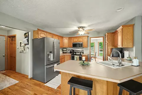 Kitchen - 417 Coreyview Pl, Abilene, KS 67410 photo 3 of 4
