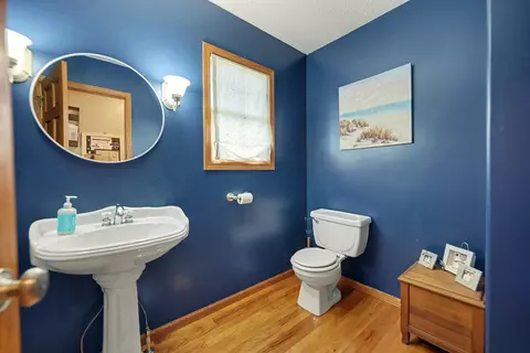 Bath - 417 Coreyview Pl, Abilene, KS 67410 photo 1 of 3