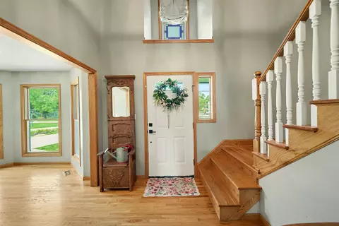 Entry Way - 417 Coreyview Pl, Abilene, KS 67410 photo 2 of 4