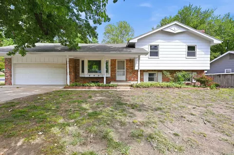 800 E Sunrise, Derby, KS 67037