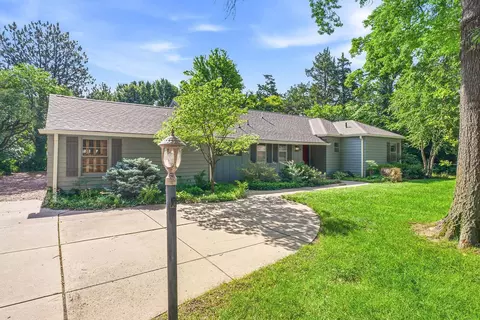 64 S Stratford Rd, Eastborough, KS 67207