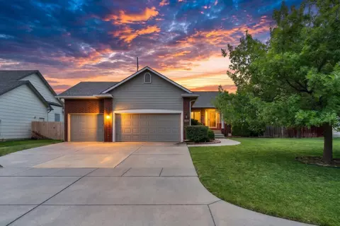 1481 S Shiloh Ct, Wichita, KS 67207