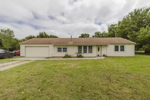 6056 N Sullivan Ave, Wichita, KS 67204