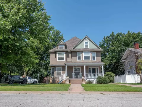 116 N F, Wellington, KS 67152