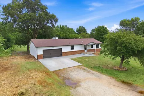10800 E Kinkaid Ave, Wichita, KS 67207