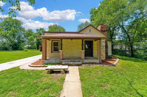 407 N 405 N Lincoln, Belle Plaine, KS 67013
