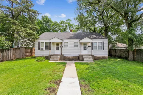 1108-1110 N Ada, Augusta, KS 67010