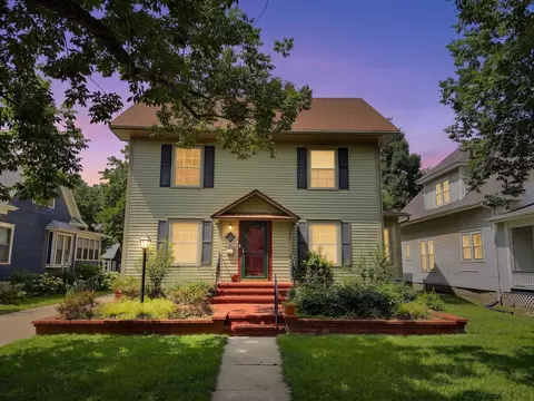 330 E 4th, Newton, KS 67114
