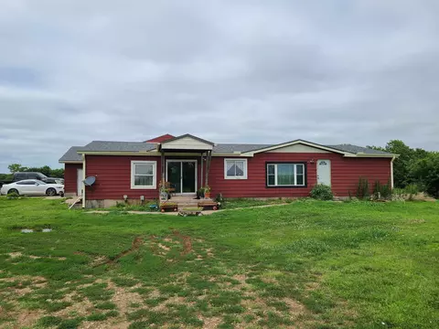10716 212th, Winfield, KS 67156