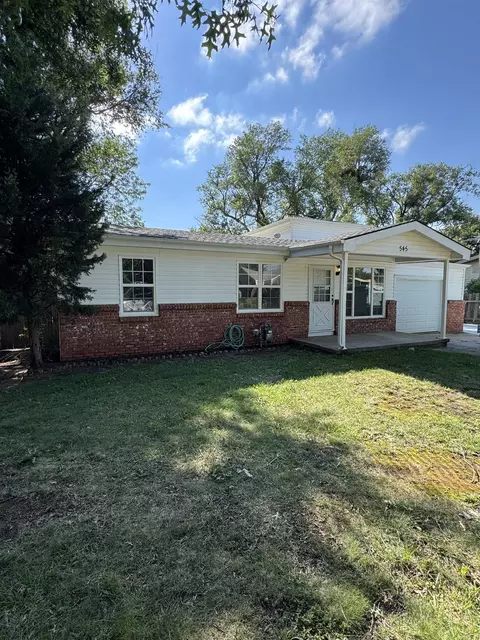 545 S Queen, Maize, KS 67101