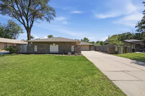 8401 E Lincoln St, Wichita, KS 67207